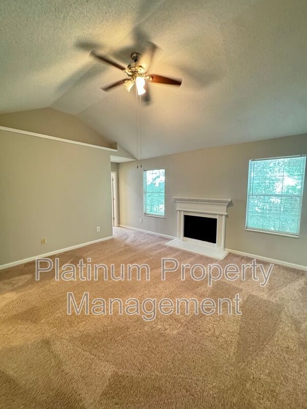 Building Photo - 2262 Charleston Pointe SE