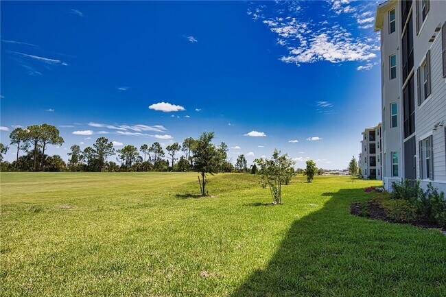 Building Photo - 12280 Wellen Golf St