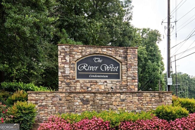 Building Photo - 4248 River Green Dr NW