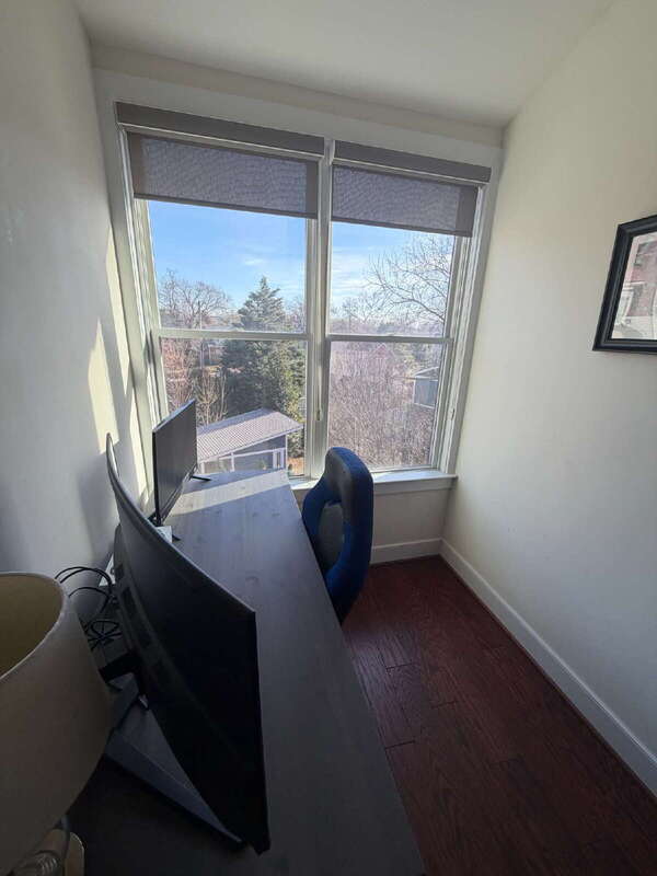 Building Photo - 1107 S Walter Reed Dr