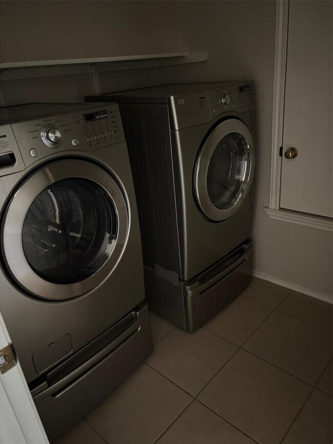 Building Photo - 1403 Haley Gray Dr