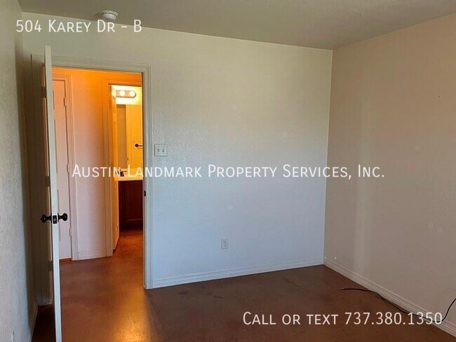 Building Photo - 504 Karey Dr