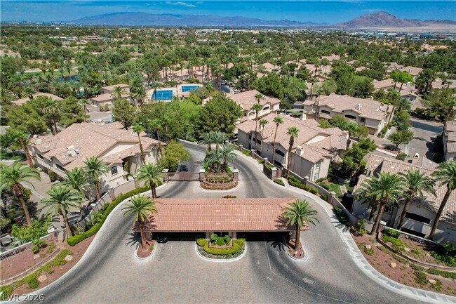 Building Photo - 2050 W Warm Springs Rd