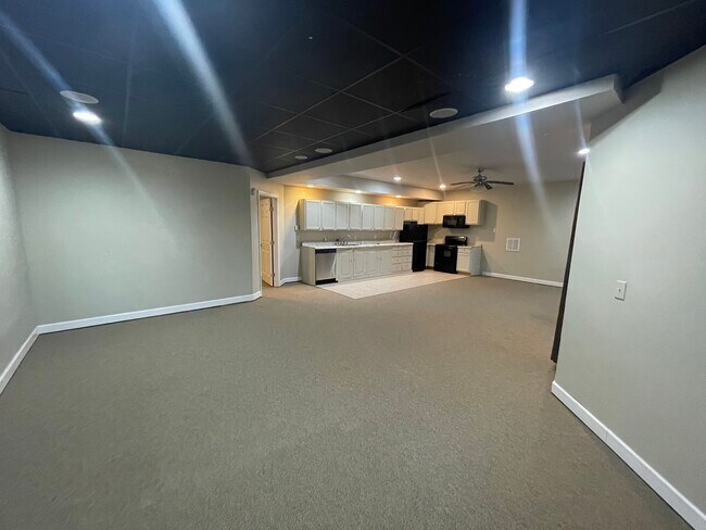 Den/kitchen - 181 Redwood Ln