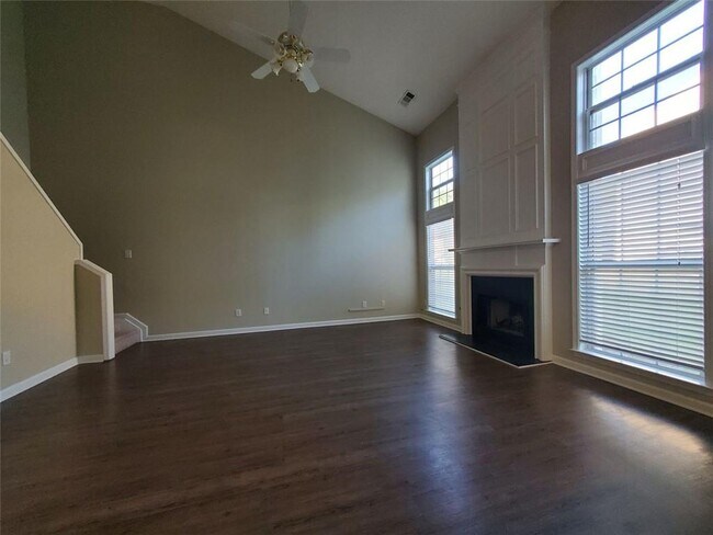 Building Photo - 2623 Davenham Ln
