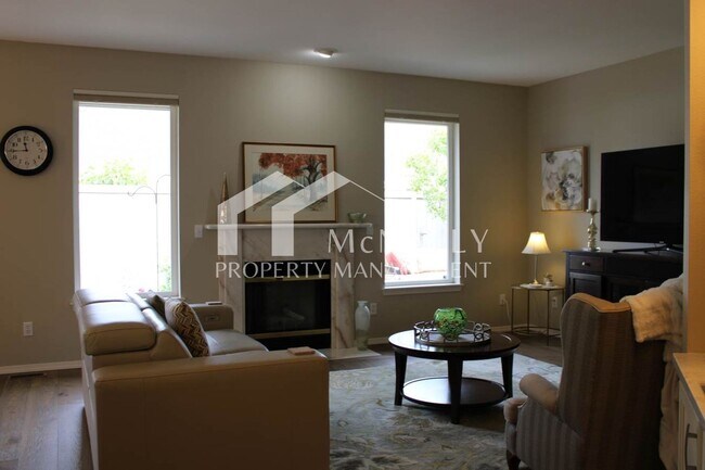 Building Photo - 1114 Garden Cir