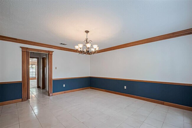 Building Photo - 18307 Champion Forest Dr