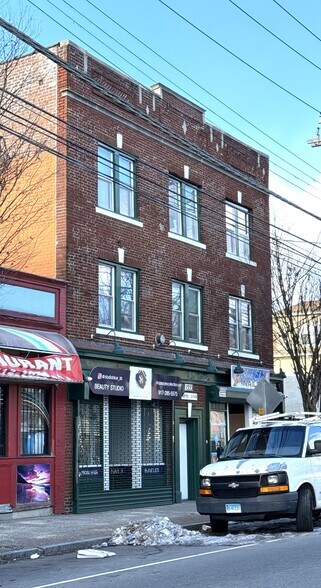 Building Photo - 1333 E Main St