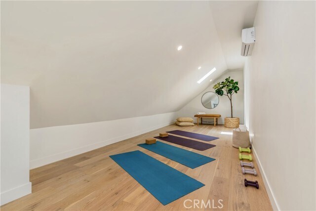 Building Photo - 2240 Ewing St