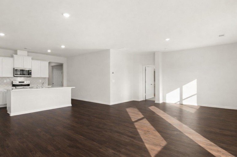 Building Photo - 163 Champlain Rd