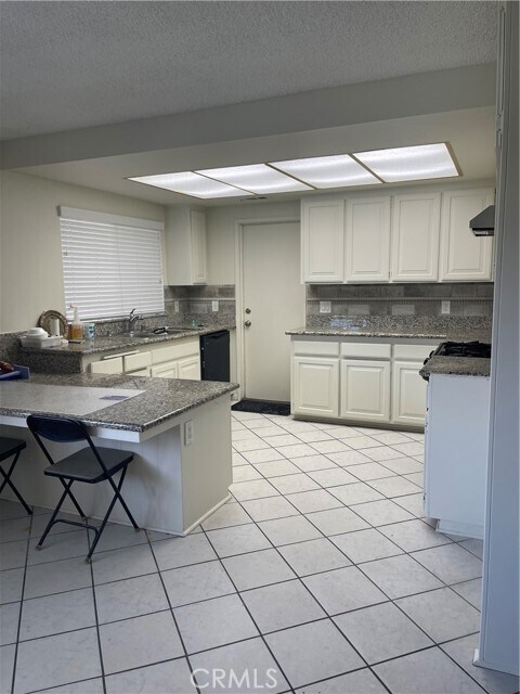 Building Photo - 40630 Malibar Ave