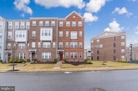 Building Photo - 9713 Glassy Creek Way