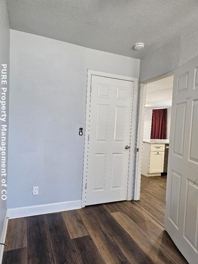 Building Photo - 3 BR 2 Bath home just outside of Downtown Denver!