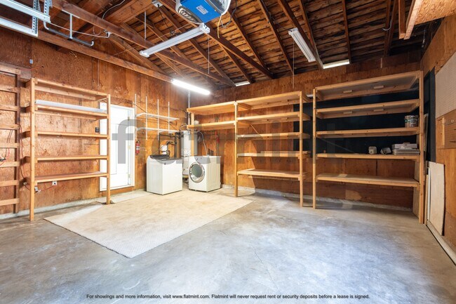 Building Photo - 7037 NE 137th St