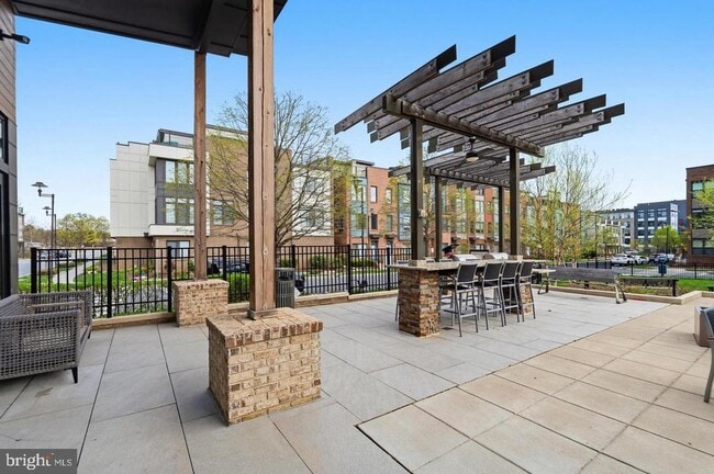 Building Photo - 16122 Columbus Ave