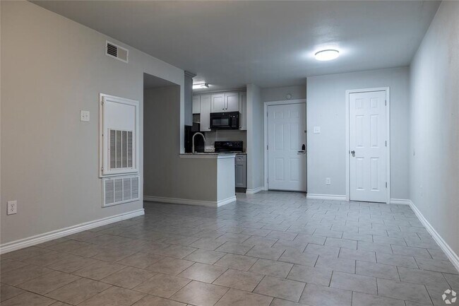 Building Photo - 13151 Walden Rd