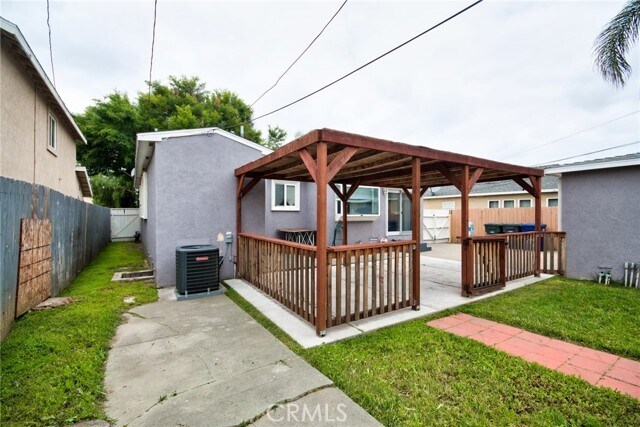 Building Photo - 6052 Marshall Ave