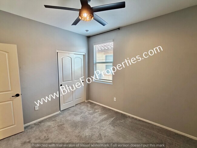 Building Photo - 7926 S Golden Bell Dr