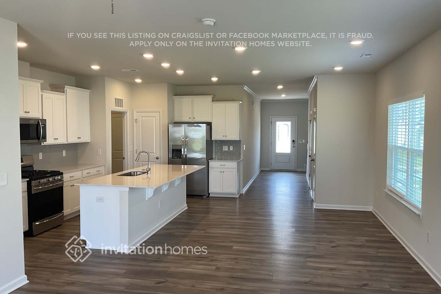Building Photo - 113 Watrous Way