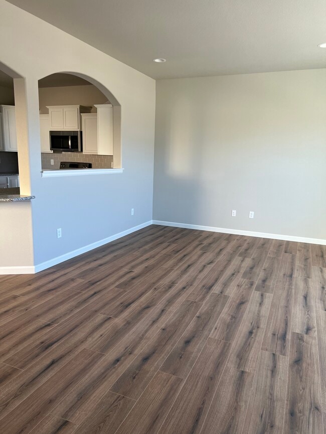 Building Photo - 1044 Petra Heights