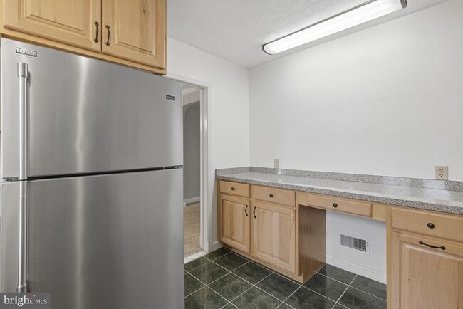 Building Photo - 9117 Smith Ave