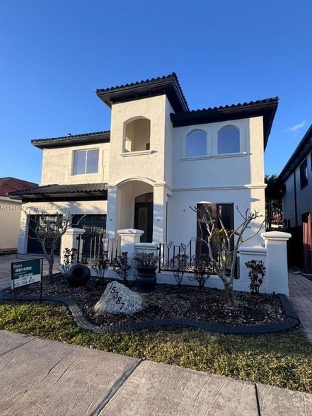 Building Photo - 15387 SW 21 Ln