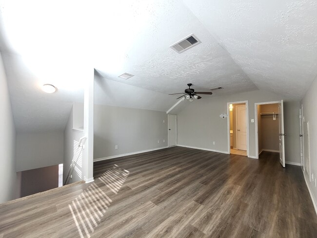 Building Photo - 7415 Hollister Ridge