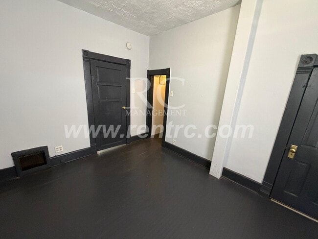 Building Photo - 314 Porter-