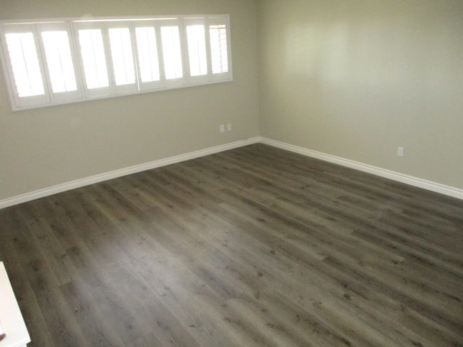 Building Photo - 18216 Index St