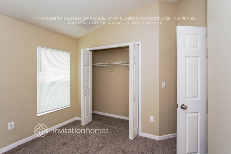 Building Photo - 8222 Summer Wood Ln