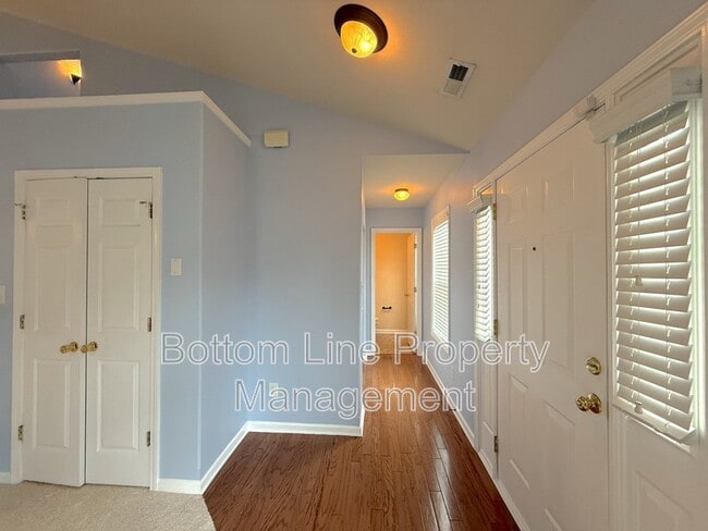 Building Photo - 3131 Ocalle Ln