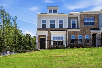Building Photo - BRAND NEW TOWNHOME-9 FOOT CEILINGS-TWO CAR GARAGE-POOL COMMUNITY