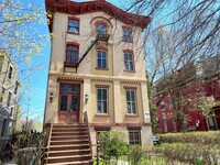 Building Photo - 244 Grand St
