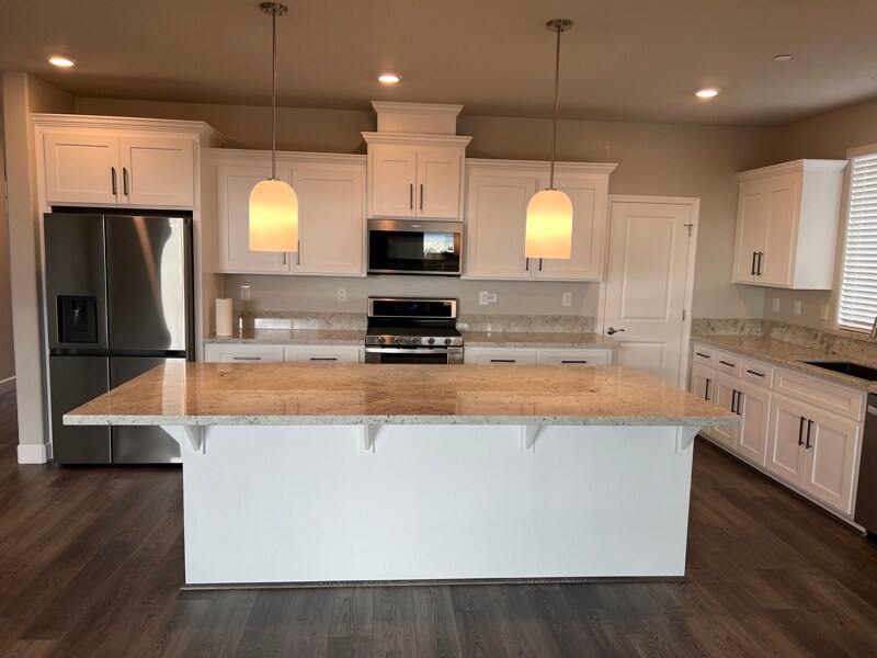 Building Photo - 3064 Vaughn Wy