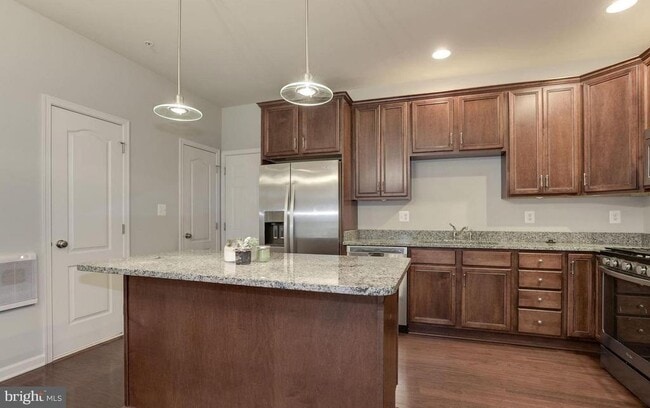 Building Photo - 43017 Clarks Mill Terrace