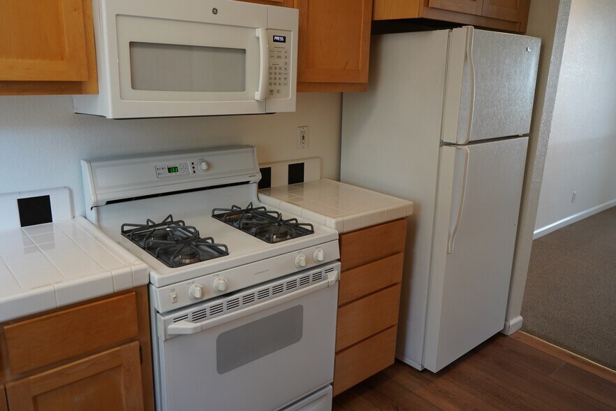 Building Photo - 312 3rd St