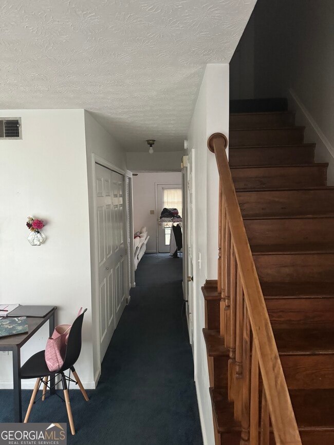 Building Photo - 103 Sleepy Creek Dr