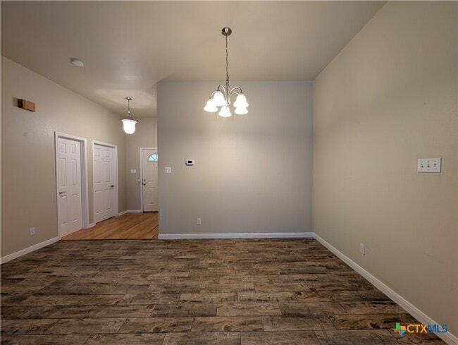 Building Photo - 1662 Lantana Cir