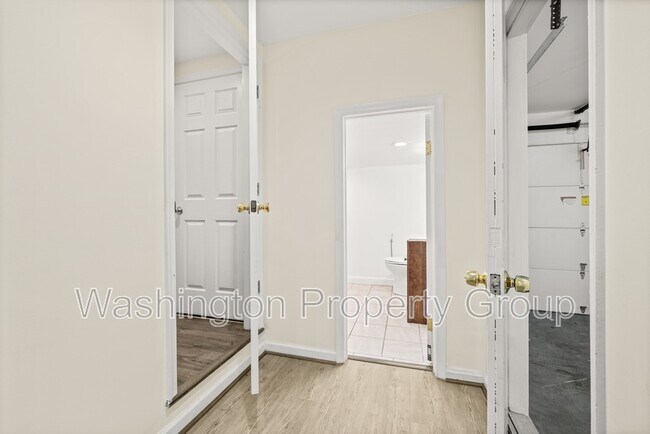 Building Photo - 4267 Fox Lake Dr