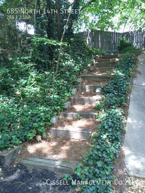 Building Photo - 685 N 14th St