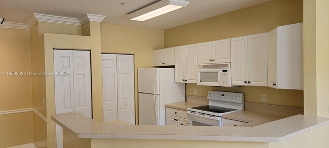 Building Photo - 4506 SW 160th Ave