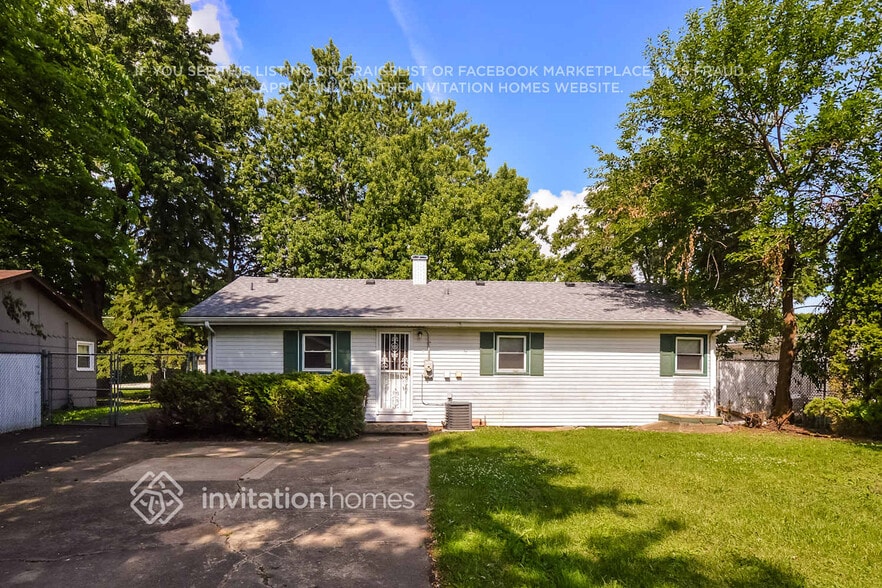 Building Photo - 1227 Lawler Ave