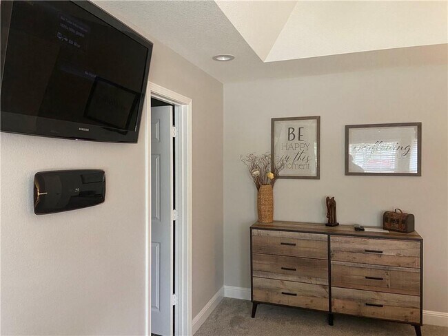 Building Photo - 15 Rillington Dr