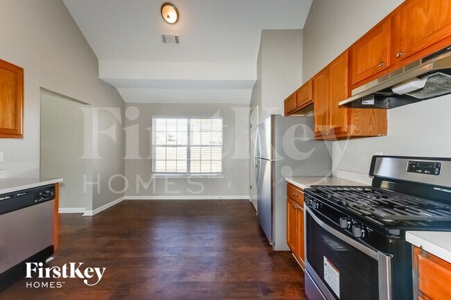 Building Photo - 165 Cinnamon Oak Cir