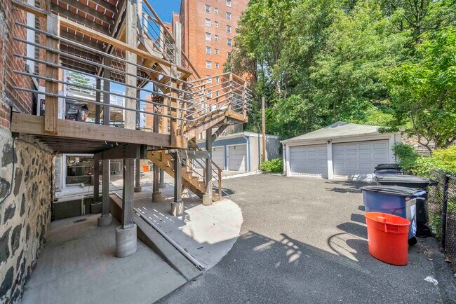 Building Photo - 654 JFK Blvd E