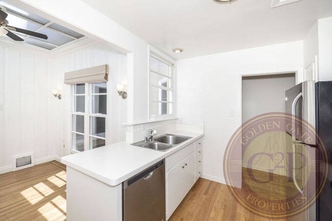 Building Photo - Lone Mountain - 3 BR, 2 BA House 2,185 Sq....