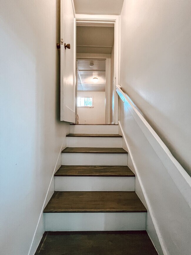 Building Photo - 115 E 100 N