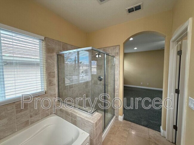 Building Photo - 17808 Daffodil Hill St