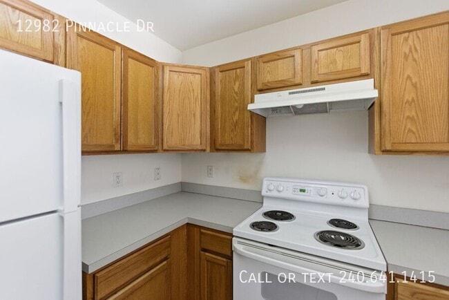 Building Photo - 12982 Pinnacle Dr