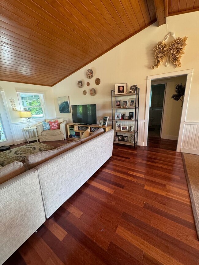 Building Photo - Long term rental in Nags Head